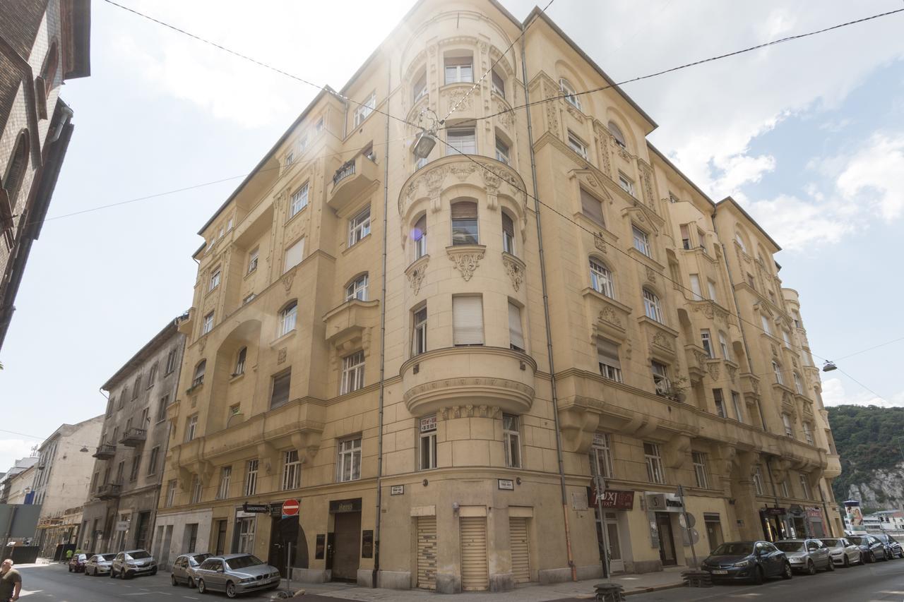 Riverside Deluxe Apartment Budapest Luaran gambar